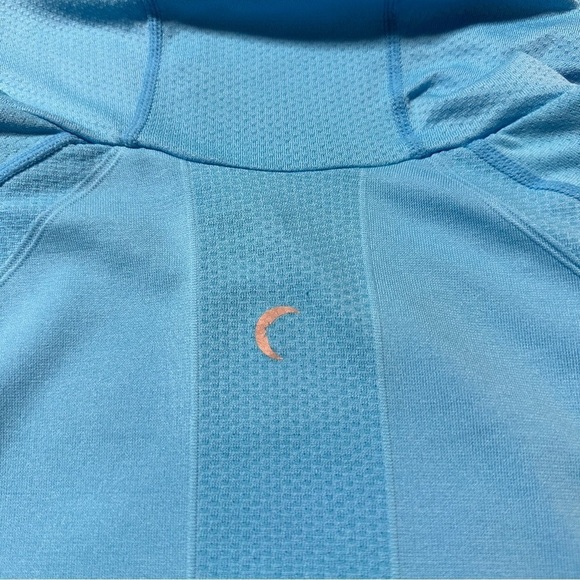 Zyia Active Light Blue Peak Performance Lightweight Long Sleeve Hoodie - Picture 6 of 9
